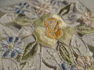 Fine Vintage Yellow Rose Of Texas Applique Lace & Tapestry Ruffle Elegant Quilt