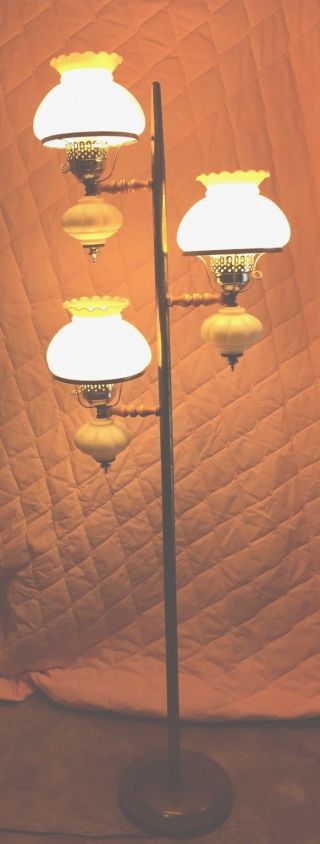 VINTAGE WHITE GLASS PATTERN HURRICANE 3 WAY 3 LAMP BRASS FLOOR LAMP 4