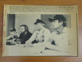 Vtg Ap Wire Press Photo Beach Boys Al Jardene Carl Wilson & Mike Love 4/07/83