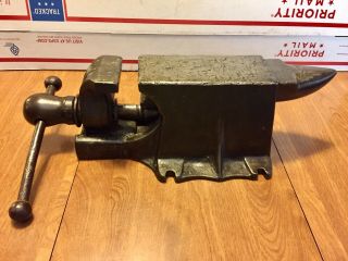 Antique bench vise & anvil combination blacksmith patented 1912 No 380A forge 2