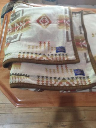 Pendleton wool blanket queen W/ Pillow Cases 3