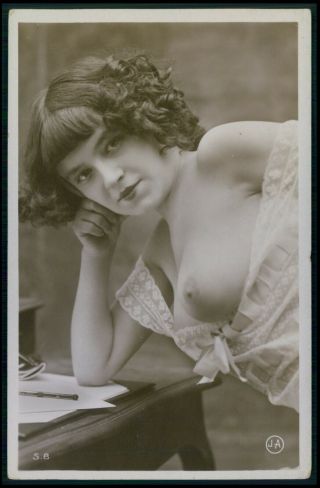 French Nude Woman Close - Up Breasts Girl C1910 - 1920s Photo Postcard Cc