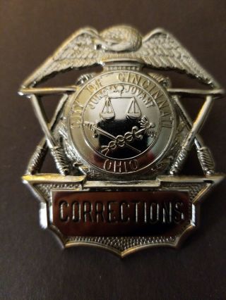 OBSOLETE CINCINNATI WORKHOUSE CORRECTIONS OFFICER BADGE AND HAT CREST 5