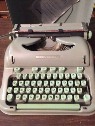 Hermes 3000 Script/cursive Typewriter Green W/ Case