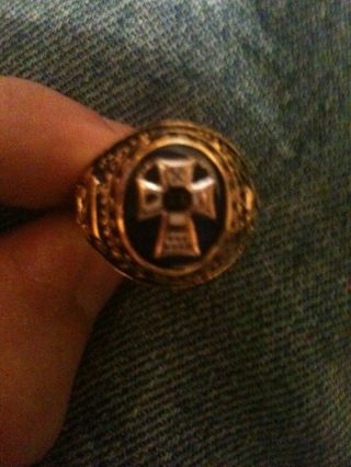 Vintage Sigma Chi Fraternity Ring By Balfour.  Size 10.