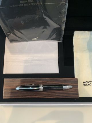 Montblanc Meisterstuck Solitaire Moon Pearl Le Grand Fountain Pen