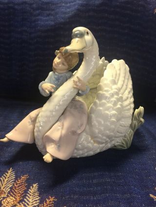Lladro Rare Retired Figurine 5704 " Swan Song " Girl With Swan