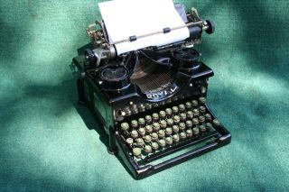 Antique Royal Model 10 Typewriter W/double Beveled Glass Sides Green Key Risers