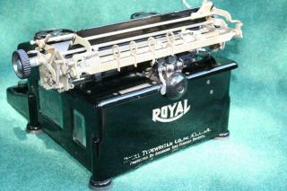 Antique Royal Model 10 Typewriter w/Double Beveled Glass Sides Green Key Risers 8