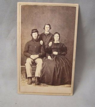 Cdv Photo Civil War Union Soldier Bearded With Hat In Uniform With Wife And Son