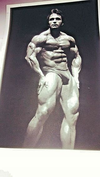 Unknown Body Builder One Time Use Only Micheal Nevux Photo