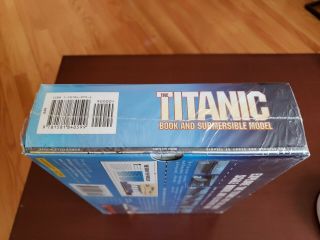 The TITANIC BOOK AND SUBMERSIBLE MODEL By Susan Hughes & Steve Santini - 4