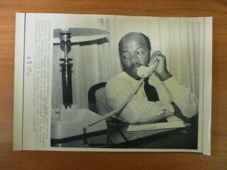 Vintage Wire Press Photo - John Lewis On Phone Atlanta Wins 5th Cong Dist Ga 1986
