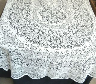 Vintage Quaker Lace Tablecloth 70x110 Oval Off White Floral