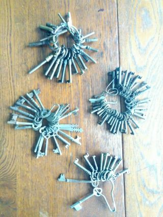 Old Vintage Antique Skeleton Keysapproximately 100 Keys
