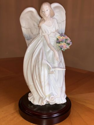 Lladro Flowers Of Peace Angel Figurine With Box/certificate