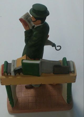 Vintage: Norman Rockwell The Book Worm Figurine. 2
