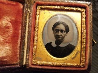Rare 1/16 Gorgeous Tintype African American Woman in Full Case.  Pose. 2