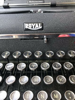 Antique 1941 Royal Model Aristocrat Vintage Typewriter 3