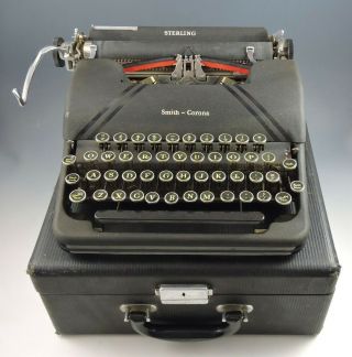 1940’s Smith Corona Sterling Typewriter 4a Series & Case