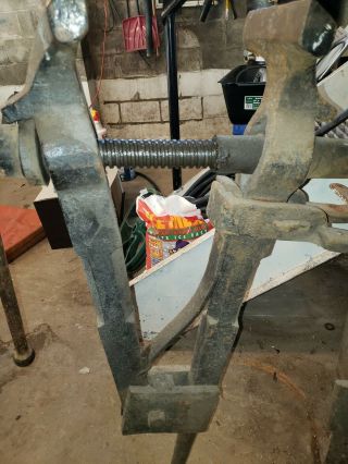 Vintage Blacksmith Post Vise 6.  5 " Jaw 8.  5 " Open