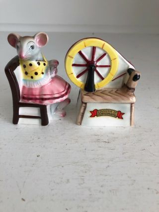 Vintage Py Japan Anthropomorphic Mouse At Spinning Wheel Salt And Pepper Shaker