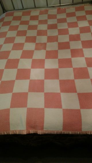 Vtg 100 Wool Blanket Pink White Squares Satin Binding Size 75x64 Medium Weight