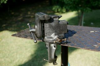 Vintage Millers Falls Co.  No.  18 Table Mount,  Swivel Anvil Vise 2.  5 Jaw,  Cast Iron