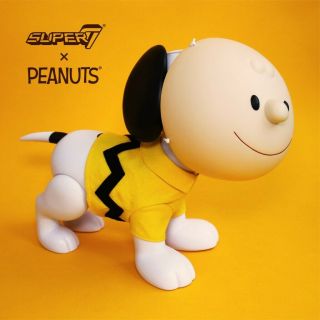 Sdcc 2019 Comic Con Super7 Exc Peanuts Snoopy With Charlie Brown Mask