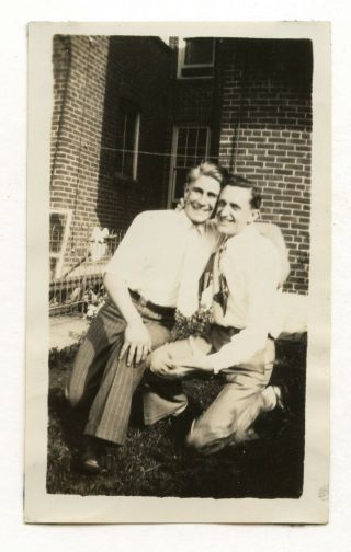 26 Vintage Photo Affectionate Buddy Boys Men In Love Snapshot Gay