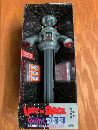 Lost In Space Giant Robot Pez Candy Roll Dispenser Mib