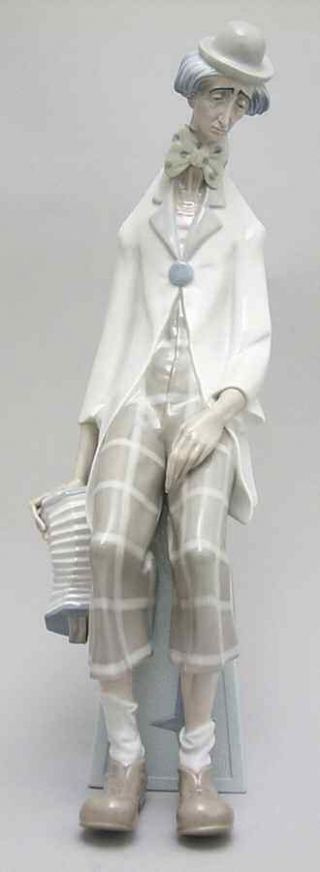Lladro Figurine Clown With Concertina (l1027g) 73020