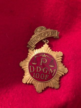 Independent Order Of Odd Fellows Gold Red Ioof Ddgm Scales Eye Pin 1974