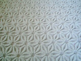 VINTAGE CHENILLE BEDSPREAD WHITE TUFTING ON PALE PEACH BACKGROUND 88 X 100 6