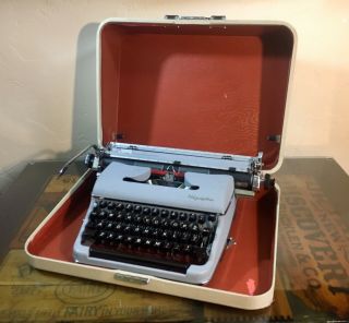 Vintage Olympia Sm - 3 Deluxe Wide Carriage Typewriter W/case 1958