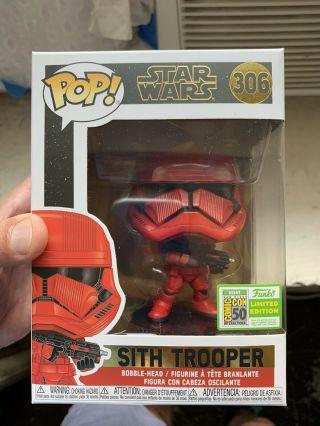 Sdcc 2019 Funko Pop Exclusive - Star Wars: Red Sith Trooper W/debut Le Sticker