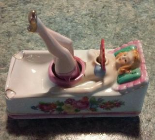 Naughty Pin - Up Girl Vintage Nodder Ashtray Risque Moving Legs Up Patent Tt Japan