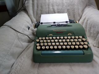 Htf Smith Corona 5te Portable Electric Typewriter With Case Blue Green