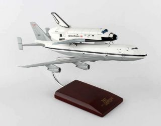 Nasa Boeing 747,  Space Shuttle Discovery Desk Display Model 1/200 Es Airplane
