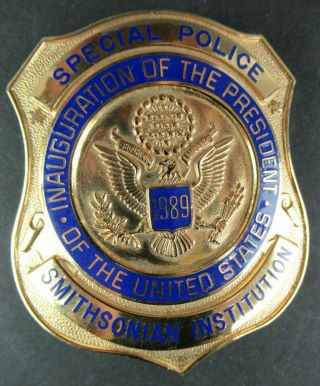 1989 George H.  W.  Bush Presidential Inauguration Smithsonian Institution Badge