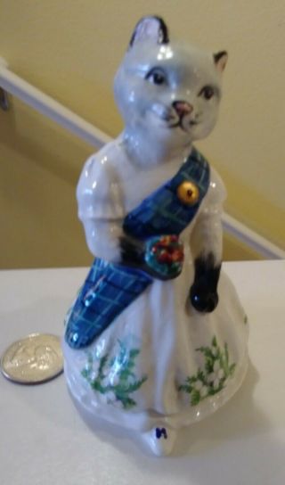 Vintage Porcelain Scottish Cat Lady Figurine 4.  5 " High Made In Scotland
