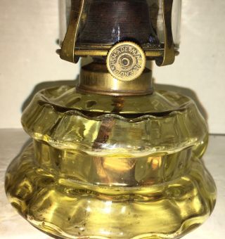Fine Early AMBER Art Glass Kerosene Oil Lamp Ruffled Shade 5
