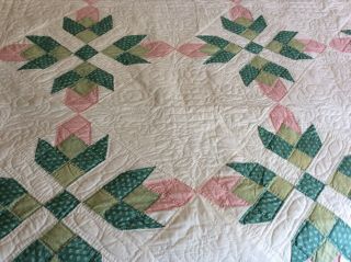 VINTAGE QUILT STAR PATTERN PATCHWORK HAND STITCHED GREEN AND PINK 92 