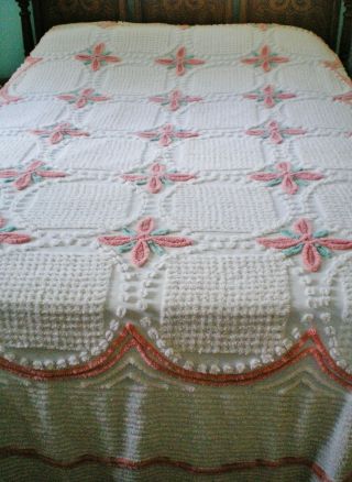 Vintage Chenille Bedspread 90 X 102 Dusty Peach Swag Floral On White Background