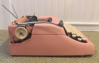 1955 Pink Smith Corona Silent 5T Series Portable Pica Typewriter With Case 7