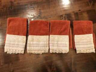 4 Vintage Avanti Look Fingertip Bath Hand Towels Burnt Rust Orange Cream Lace