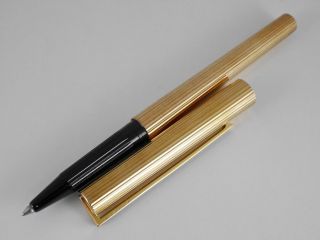 S.  T.  Dupont Classic Gold Plated Pinstripe Black Clip Rollerball Pen