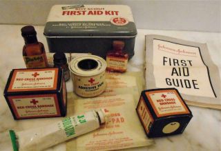 Vintage 1942 Boy Scouts of America Official First Aid Kit Complete contents 2