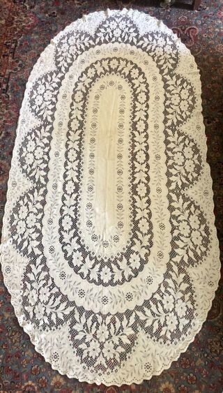 Large Vintage Oval Quaker Lace Tablecloth 103” X 51” Leaves Flowers