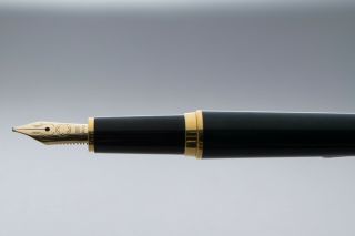 Mont Blanc Noblesse OBLIGE Green Resin With Gold Plated Trim,  Fountain Pen.  14K/ct 2